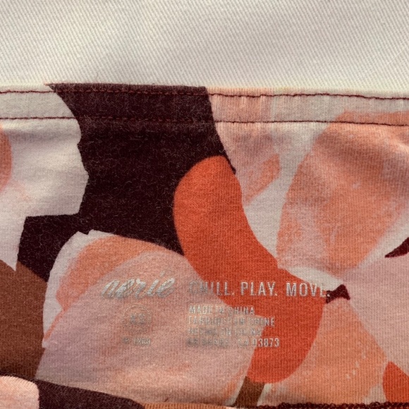 pink flower pattern aerie leggings - Picture 3 of 3